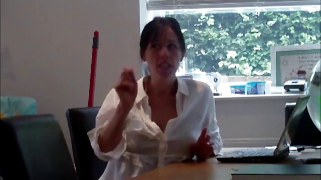 Kelly Hart – Sons Best Friend Gets To See Mummy Masturbate